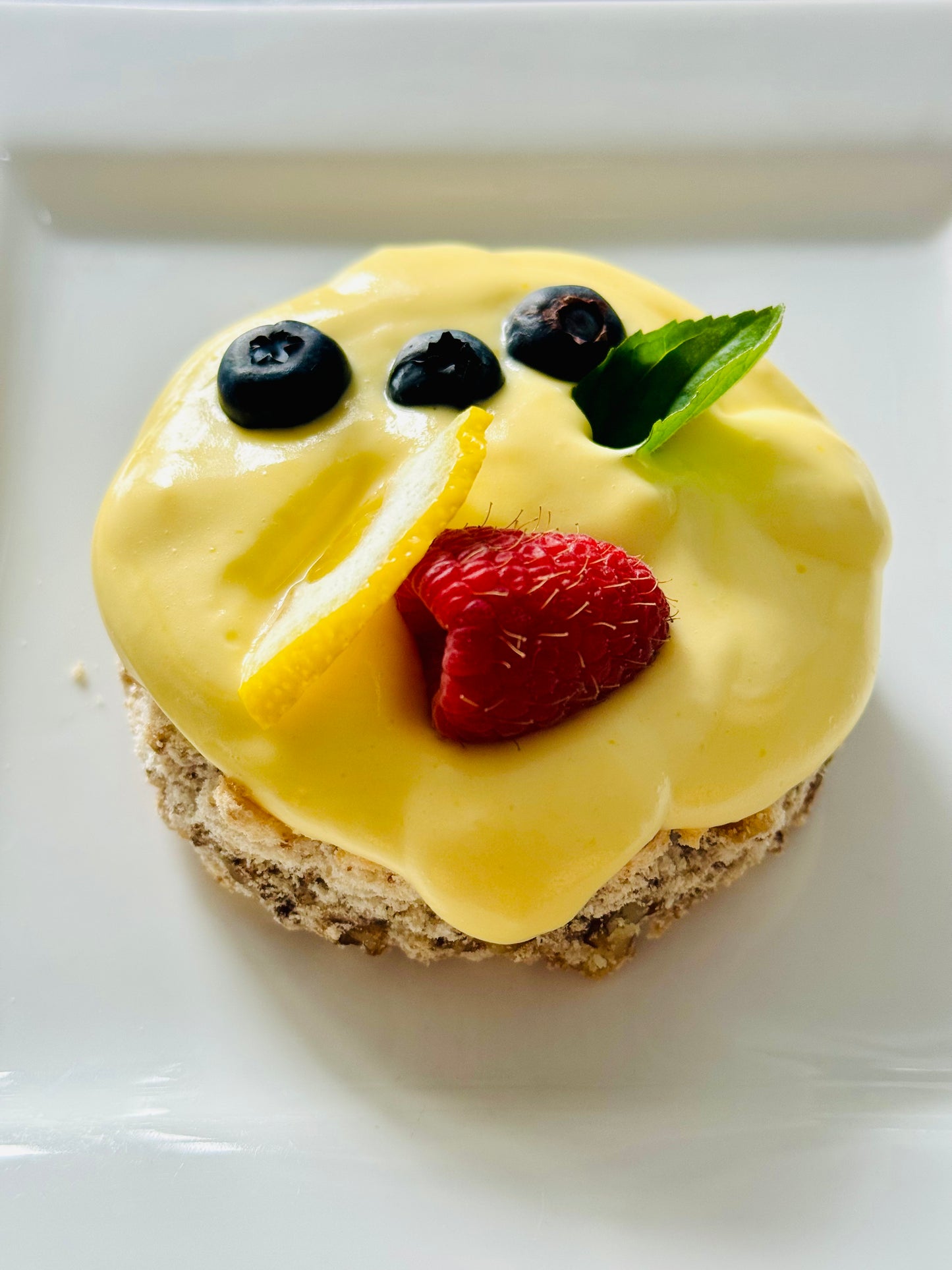 Lemon Curd Pavlova